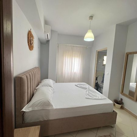 Helios Rooms Саранде Екстериор снимка