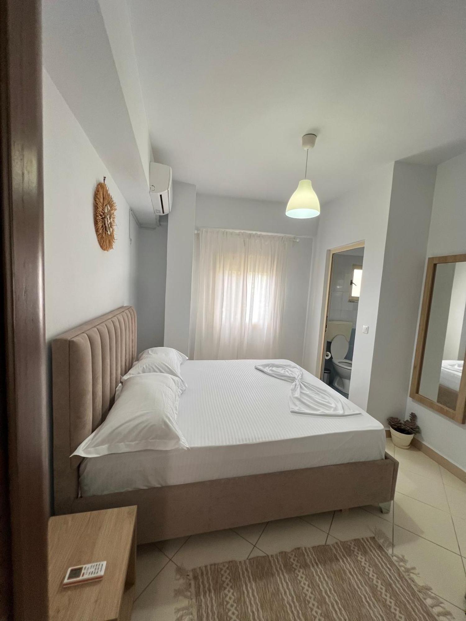 Helios Rooms Саранде Екстериор снимка